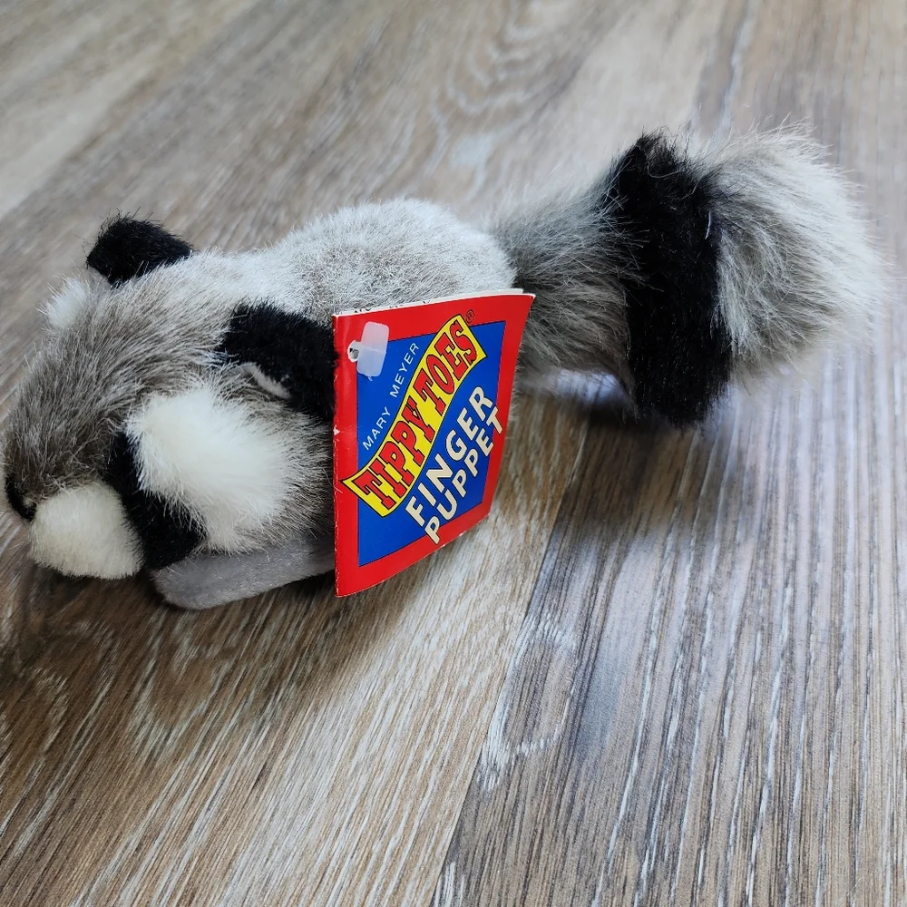 MARY MEYER TIPPY TOES FINGER PUPPET Raccoon BANDIT New